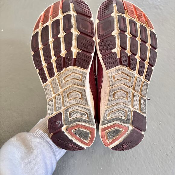 Altra Rivera Running Shoes Tennis Shoes Size 7.5 Burgundy - Picture 9 of 10